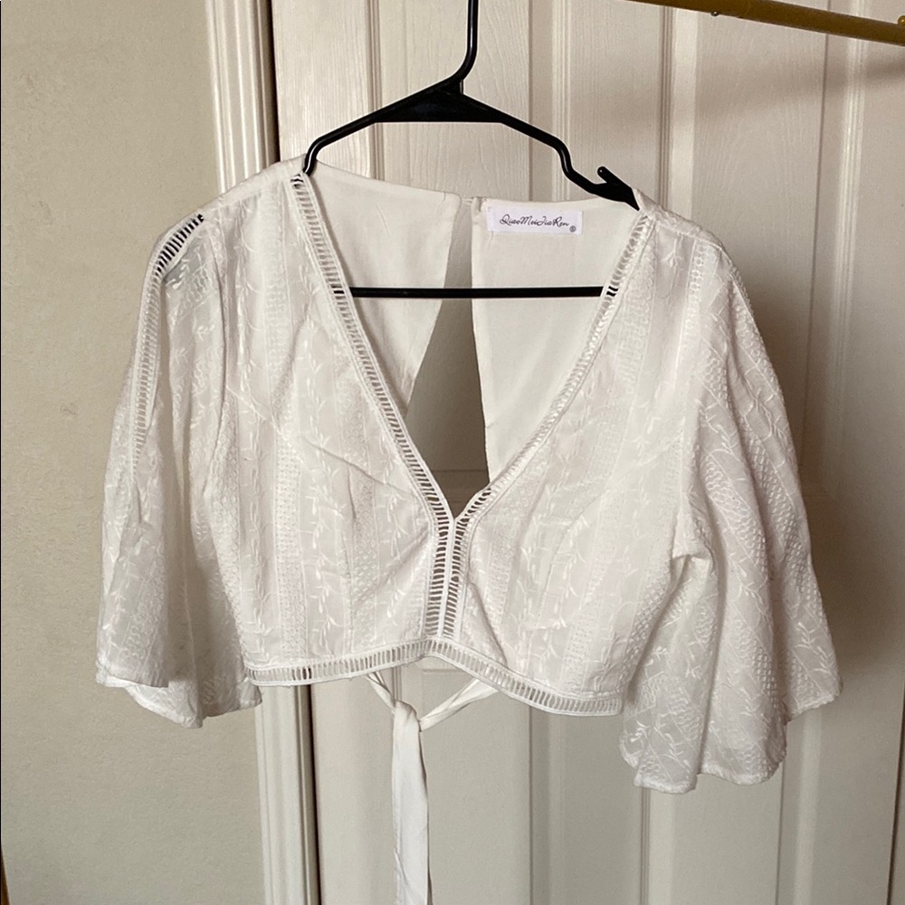 NWOT! Elegant Women's Cropped Top